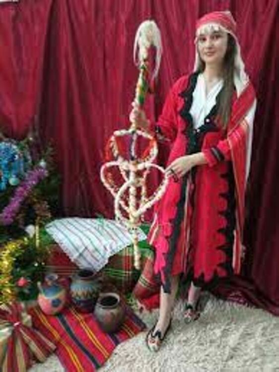 В Мадан десетки деца изработваха сурвачки 