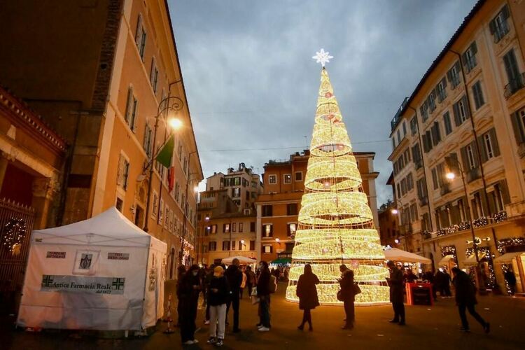 Италия регистрира трети пореден рекорд за новите случаи с коронавирус за денонощие