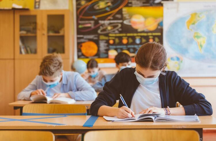 Децата в България имат огромен проблем да успеят да изразят мисъл с изречение