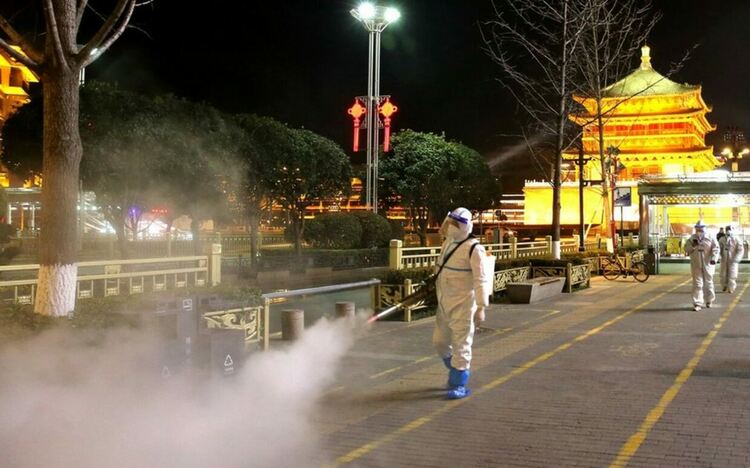 В Сиан пламна най-голямото огнище на коронавирус в китайски град тази година