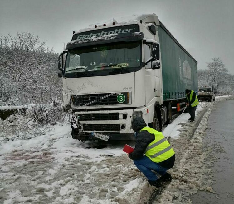Тежка катастрофа на пътя Русе-Велико Търново взе две жертви