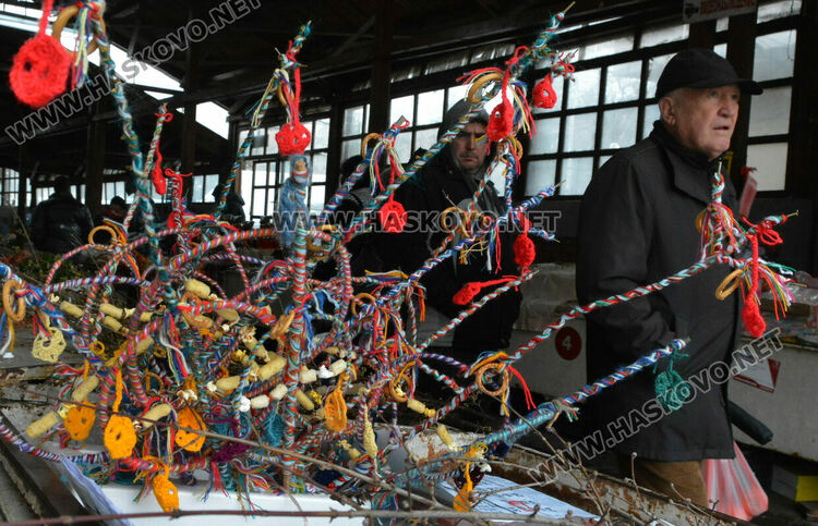 За новогодишната трапеза на пазара: от дрян до ягоди