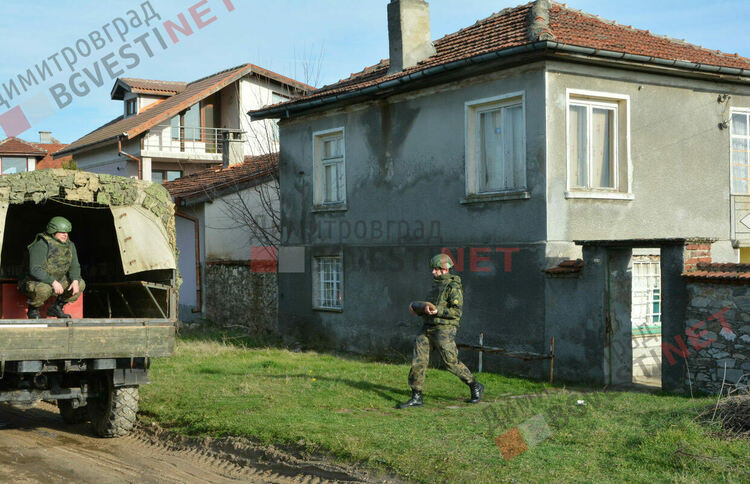 Предновогодишно отцепват част от село Крепост заради 122-милиметров снаряд