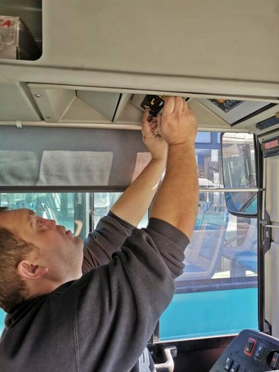 Продължава техническото обновяване на смолянските автобуси с гласово оповестяване