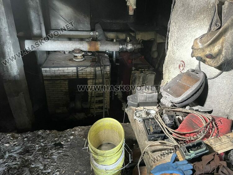 Пожар избухна в котелно на училище, евакуираха учениците