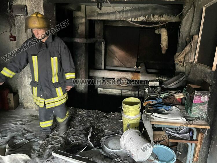 Пожар избухна в котелно на училище, евакуираха учениците