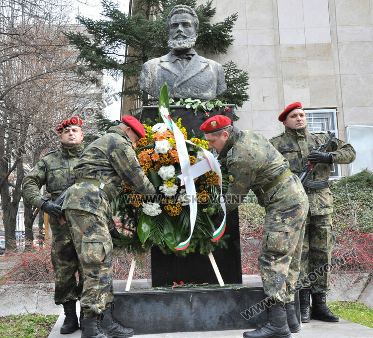 Честваме 174 години от рождението на Ботев с тържествен ритуал