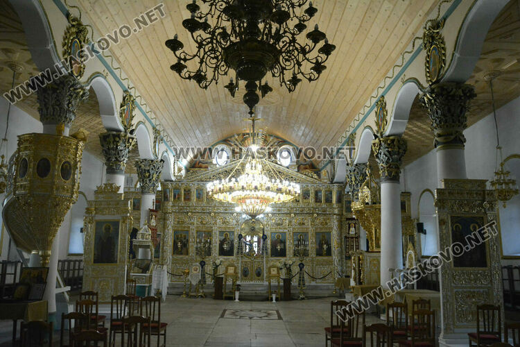 Катедралният храм на Хасково „Св. Богородица“ посреща Ивановден с изографисана апсида