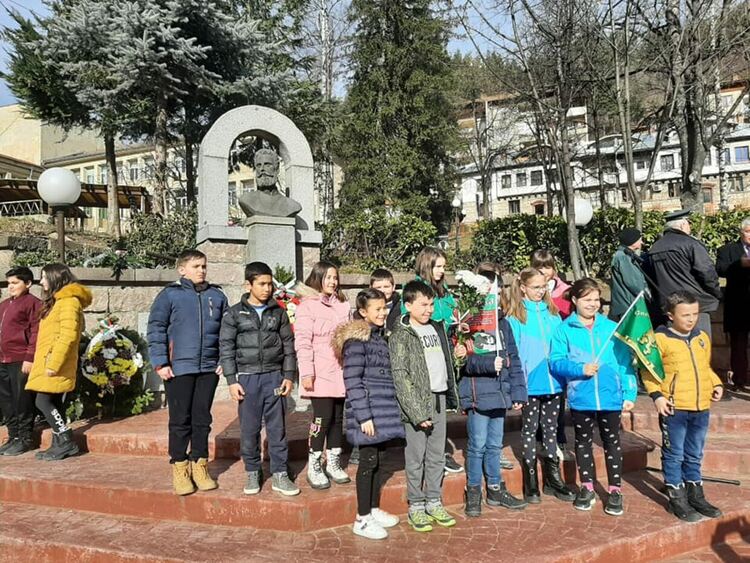 Смолян почете 174-тата годишнина от рождението на Христо Ботев