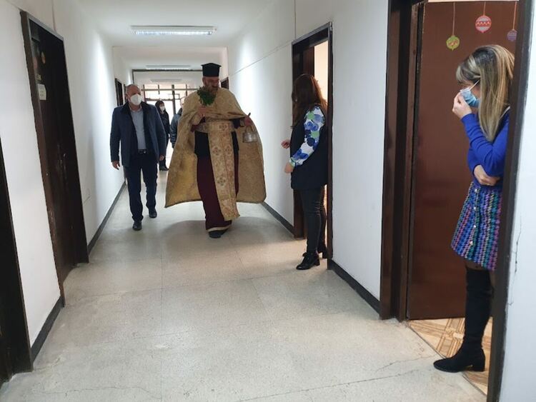 Зрелостник извади кръста от водата в Първомай