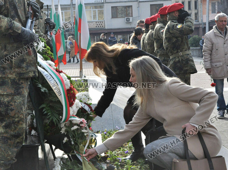 Хасково чества 174 години от рождението на Христо Ботев