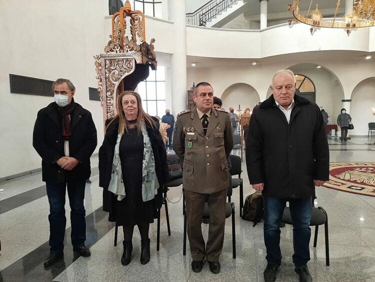 12 смелчаци нагазиха водите на р.Черна за Божия кръст, улови го 31-годишен смолянчанин