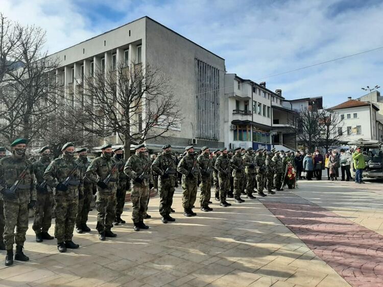 Смолян почете 174-тата годишнина от рождението на Христо Ботев