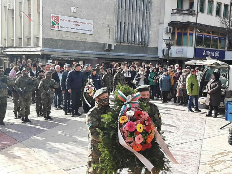 Смолян почете 174-тата годишнина от рождението на Христо Ботев