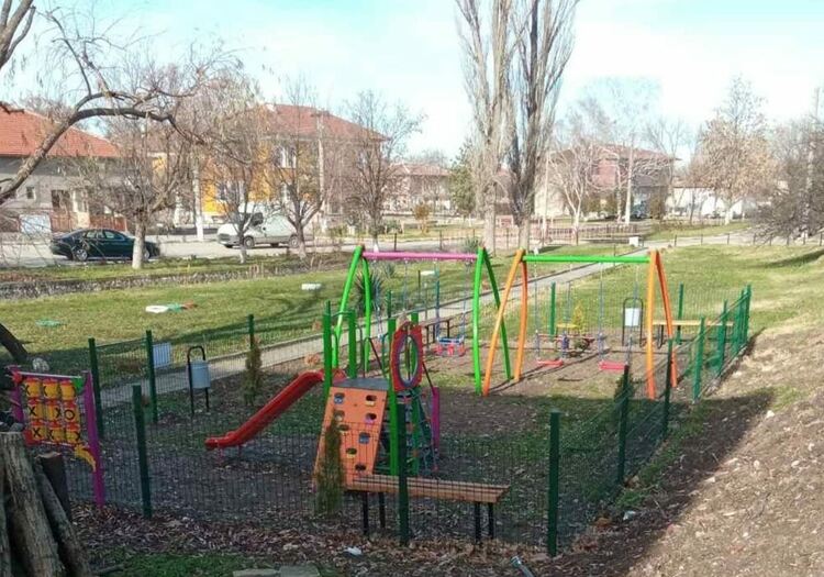 Изградиха нови места за отдих в Конуш и Избеглии