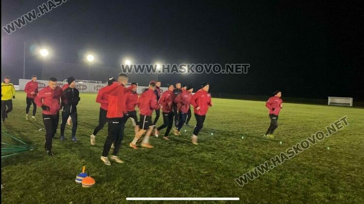 "Саяна Хасково" поднови тренировките, ще се бори за първо място