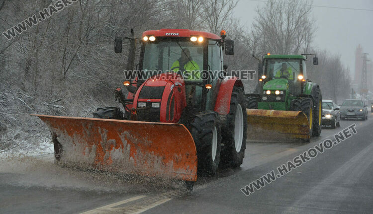 22-годишен се обърна с Форд в дере край Хасково