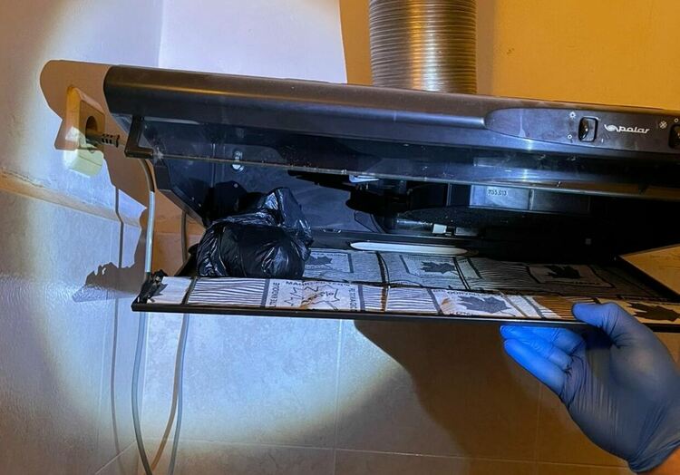 Арестът се напълни след акция за дрога