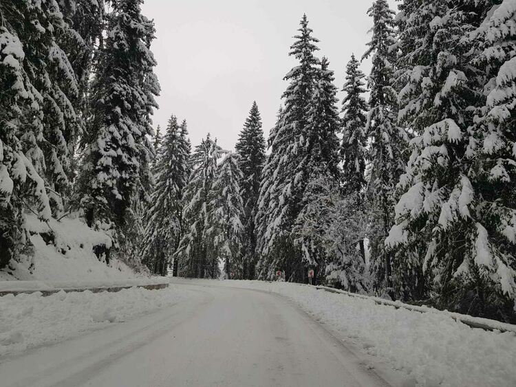 Обстановката се усложнява, отново жълт код за значителни валежи