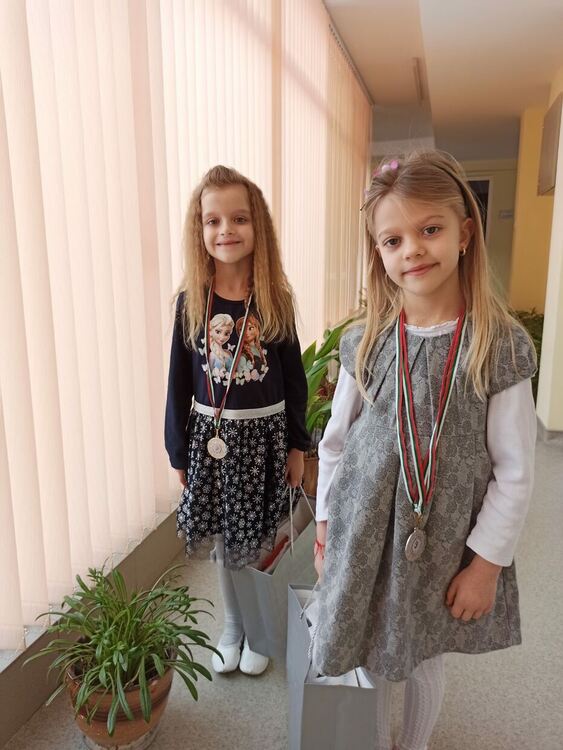 Деца от „Слънце“ с медали и грамоти от международен фестивал на изкуствата 