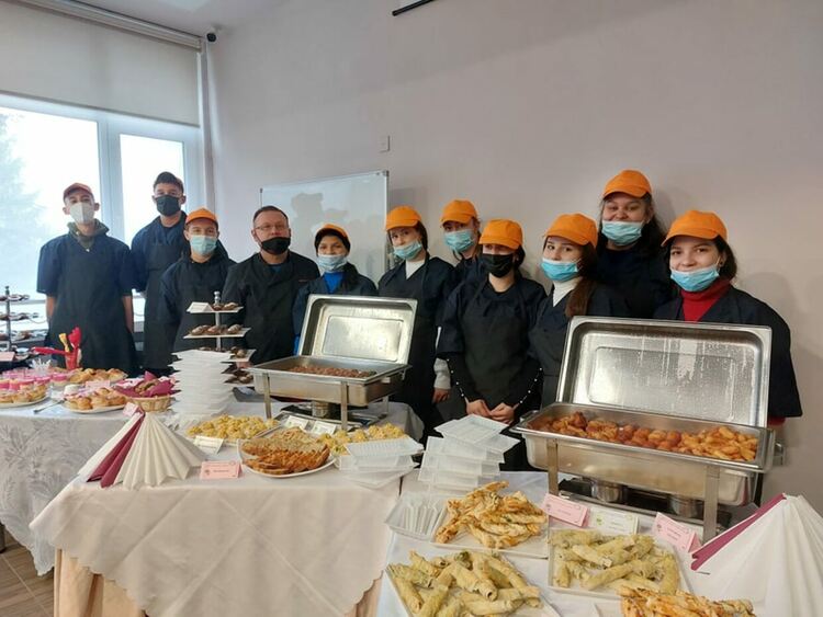 Представителна изява на клуб за занимания по интереси "Кетърингът – иновативен и здравословен" 