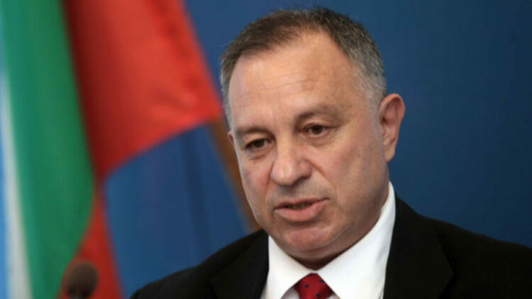 В Пернишка област се спират плановият прием и плановите операции в болниците