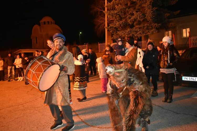 Пъстър бе празникът и в село Зидарци