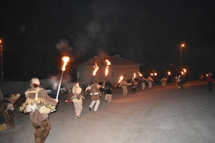 Пъстър бе празникът и в село Зидарци