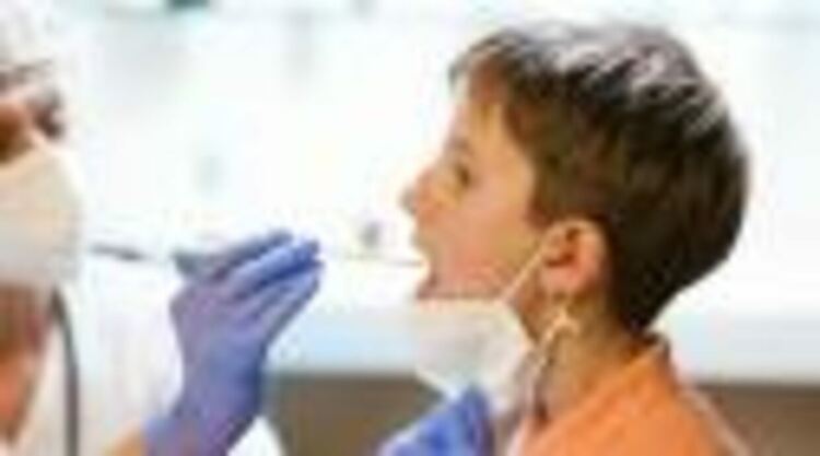 Поставени са първите десет ваксини на деца в Перник