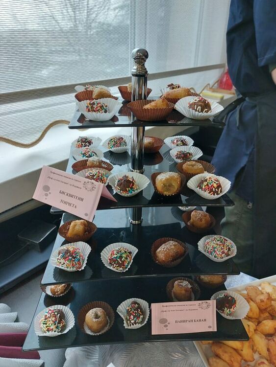 Представителна изява на клуб за занимания по интереси "Кетърингът – иновативен и здравословен" 