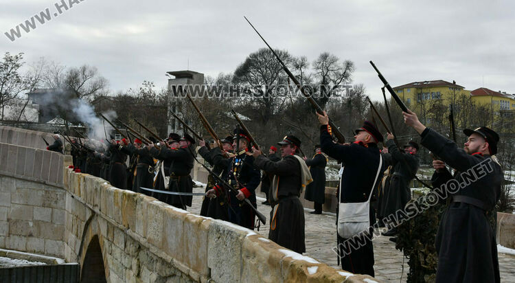  Харманли чества Освобождението си с възстановка на героичната победа