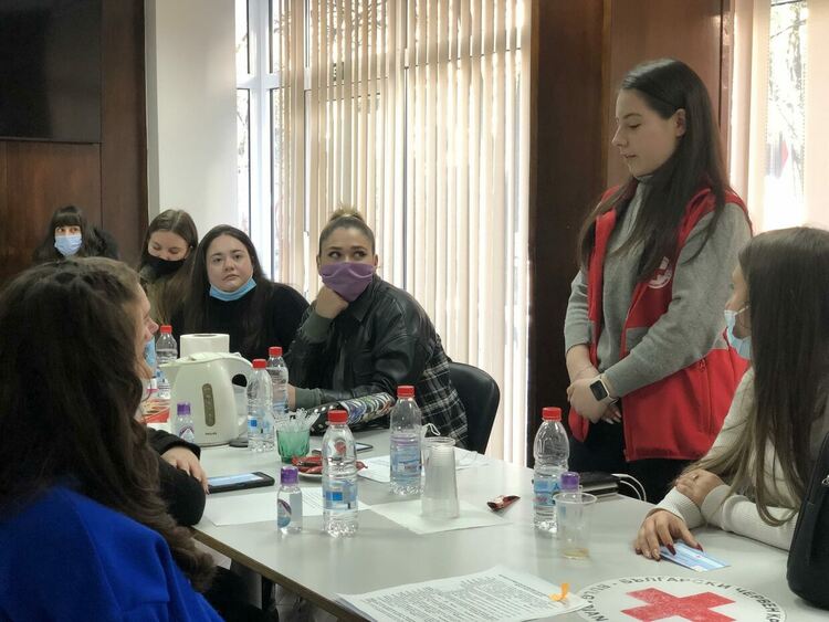 Младите доброволци на БЧК-Кърджали  се отчетоха за изтеклата година