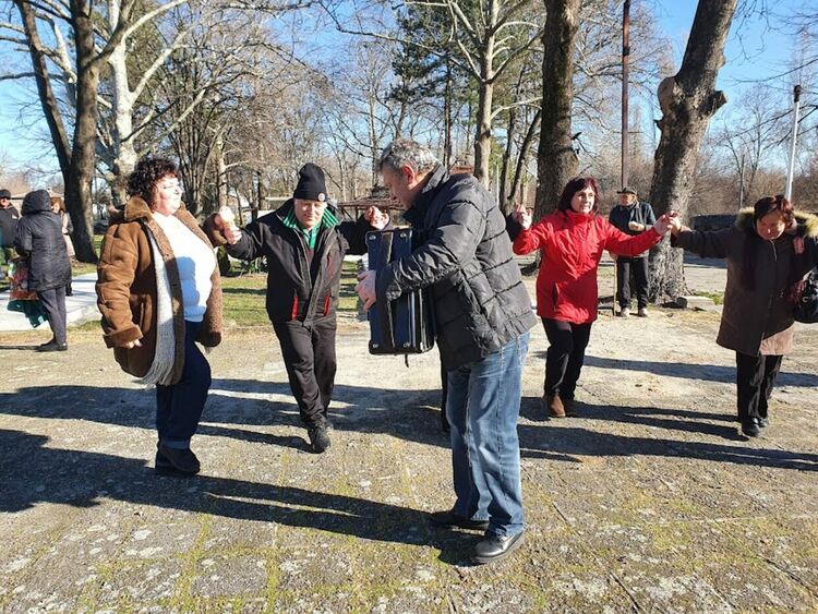 В Бяла река отбелязаха 144 години свобода с откриване на паметна плоча