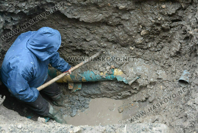 „Орфей“ и част от „Ручока“ без вода заради авария