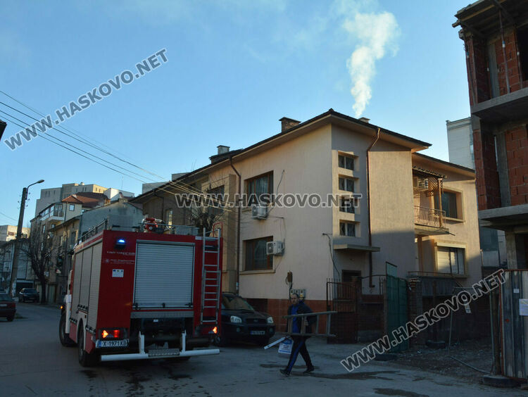Изпуши комин на двуетажна къща в Хасково