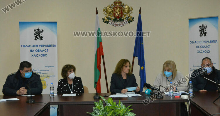 Нови мерки за борбата с коронавируса в Хасковско, лекуват 11 деца
