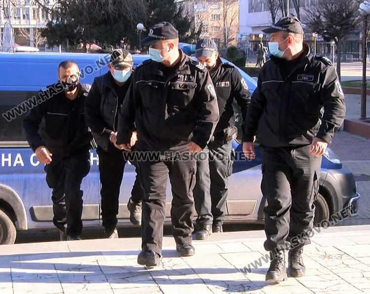 Красимир Милев отрязал ухото на своя познат заради 30 лева и го дал на кучето