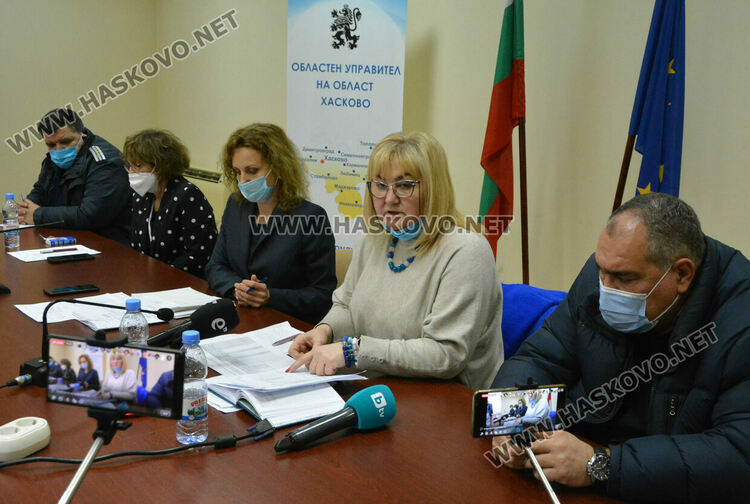 Нови мерки за борбата с коронавируса в Хасковско, лекуват 11 деца