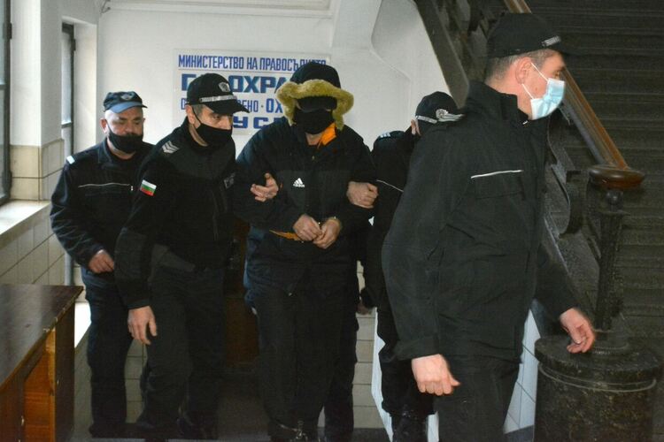 Обвиняем за убийството в Русе бил заплашен с пистолет