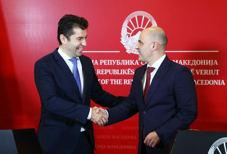 Положителните срещи с Кирил Петков водят към подобряване на отношенията с България, заяви вицепремиерът на Северна Македония