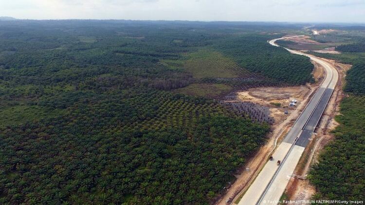 Защо Индонезия си строи нова столица
