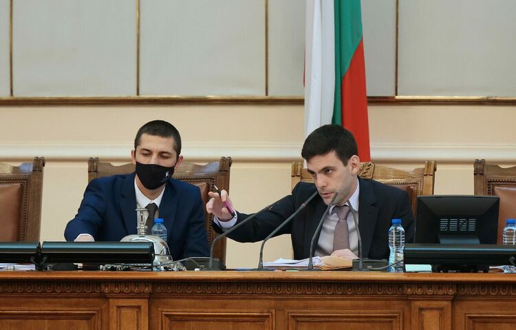 Ковид добавките към пенсиите няма да подлежат на запор, реши парламентът