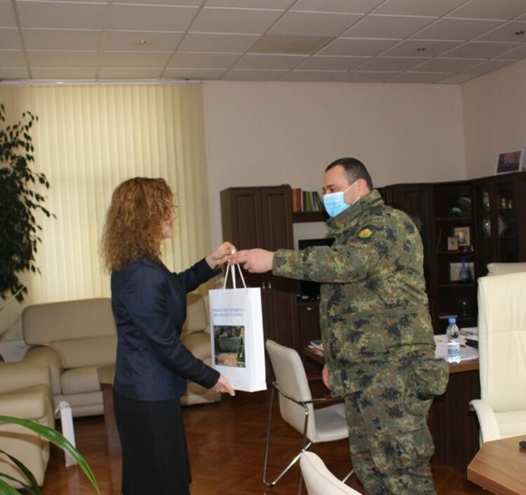 Катя Панева посрещна новия командир на Втора Тунджанска механизирана бригада