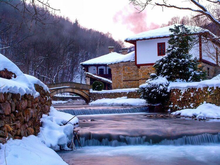 Oстава ветровито и студено