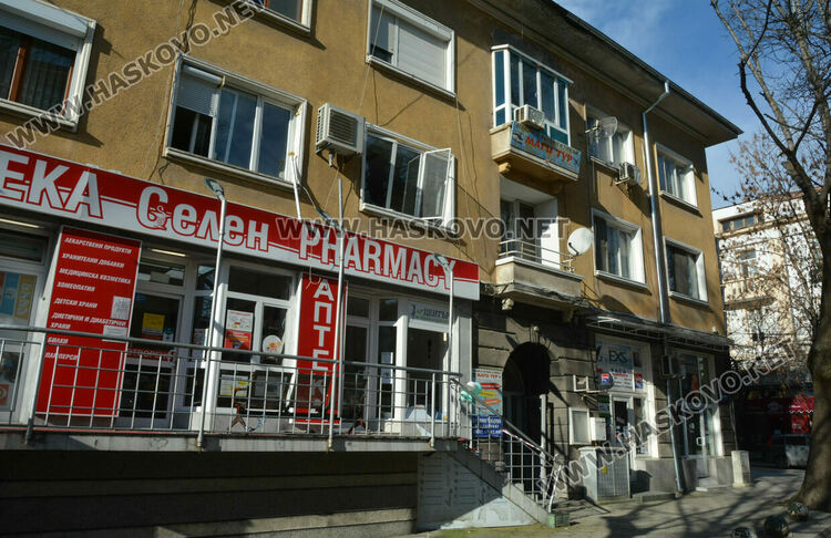 Хасковлийка пострада при взрив на газова бутилка, потрошени са апартаменти и офиси