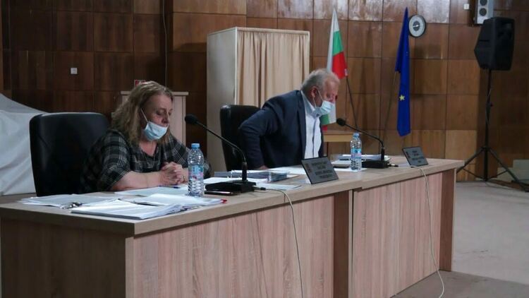 Общински съвет-Смолян  ще отписва длъжници по давност