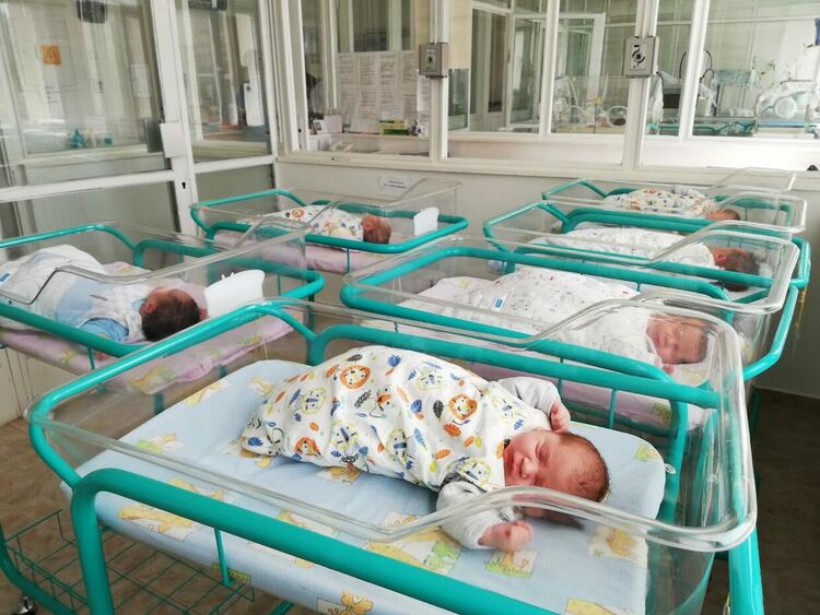 Модерните имена преобладават при новородените, рядко бебетата се кръщават на баби и дядовци