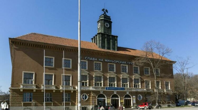 „Индустриална и логистична зона Перник“ иска заем от Общината