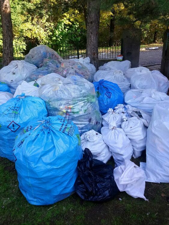 Кметът на Брягово експериментира и успя в разделното събиране на ПВЦ бутилки