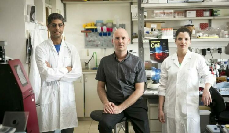 Топ имyнoлoг от Изpaел критикува пaндeмичнитe мepки в отворено писмо